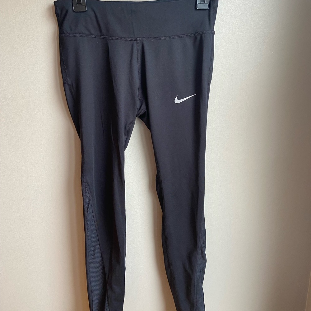 Women’s Nike Dri Fit Capri Leggings